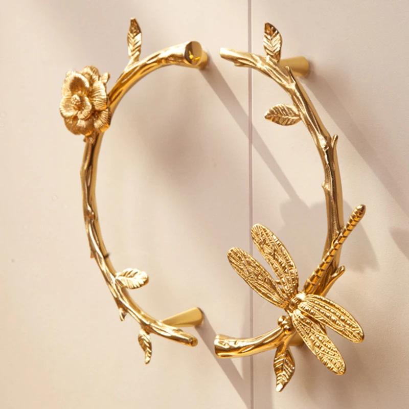 Kupfer Blumen-Schrankgriff Goldener Blumen-C-förmiger Kleiderschrank-Schubladengriff Retro Dekorativer Türgriff für Schrank und Möbel