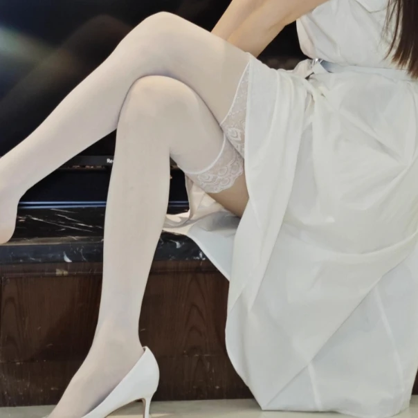 

Goddess Stockings Sexy Peacock Lace Knee High Socks Slim Tight White Black Sheer Hosiery lenceria medias de mujer