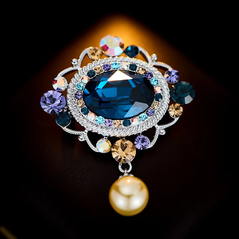 Высококачественная брошь в стиле ретро в придворном стиле, нишевая легкая роскошная модная брошь для пальто, новинка 2025 года