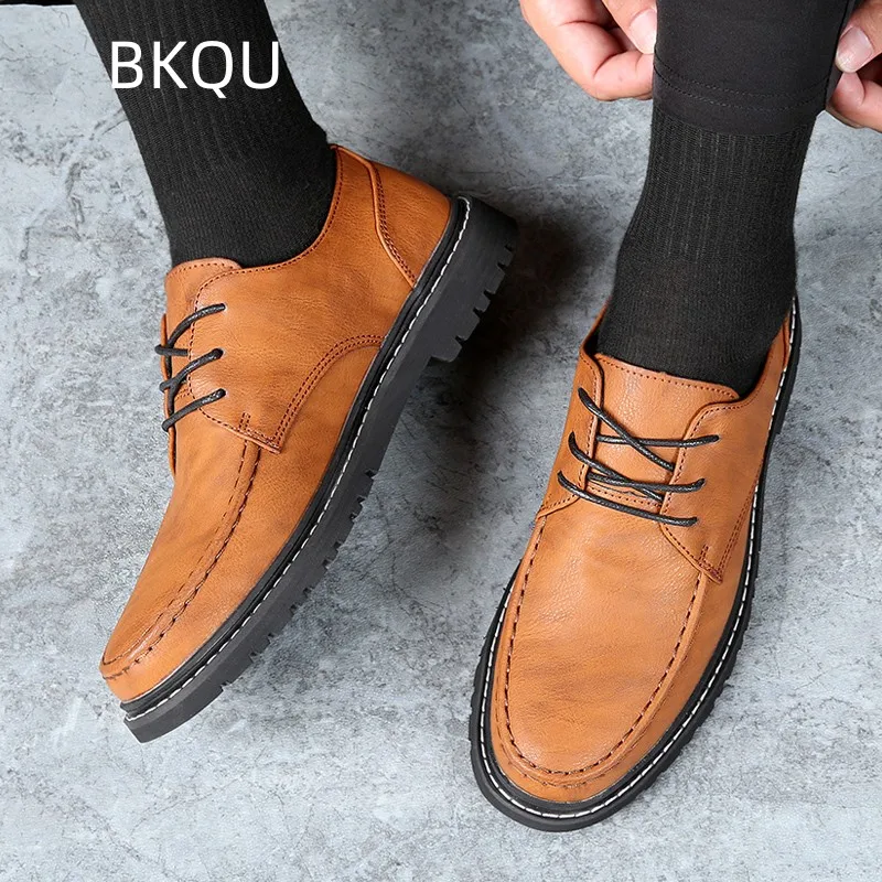 Zapatos de cuero para hombre, calzado de tacón plano que combina con todo, cómodo, informal, ligero, para primavera y otoño