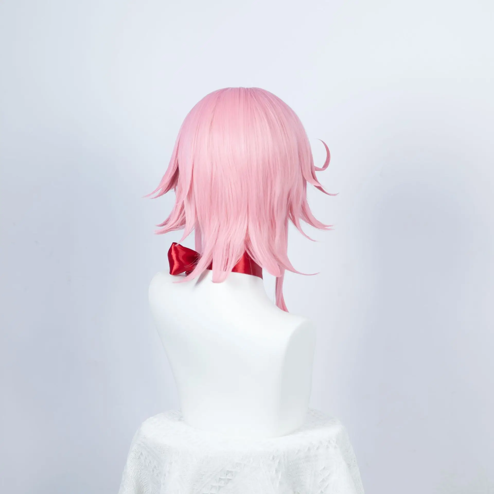 原神 Xiumi Dolores コスプレウィッグ、ピンク逆さまゲーム、ゲームアニメウィッグ
