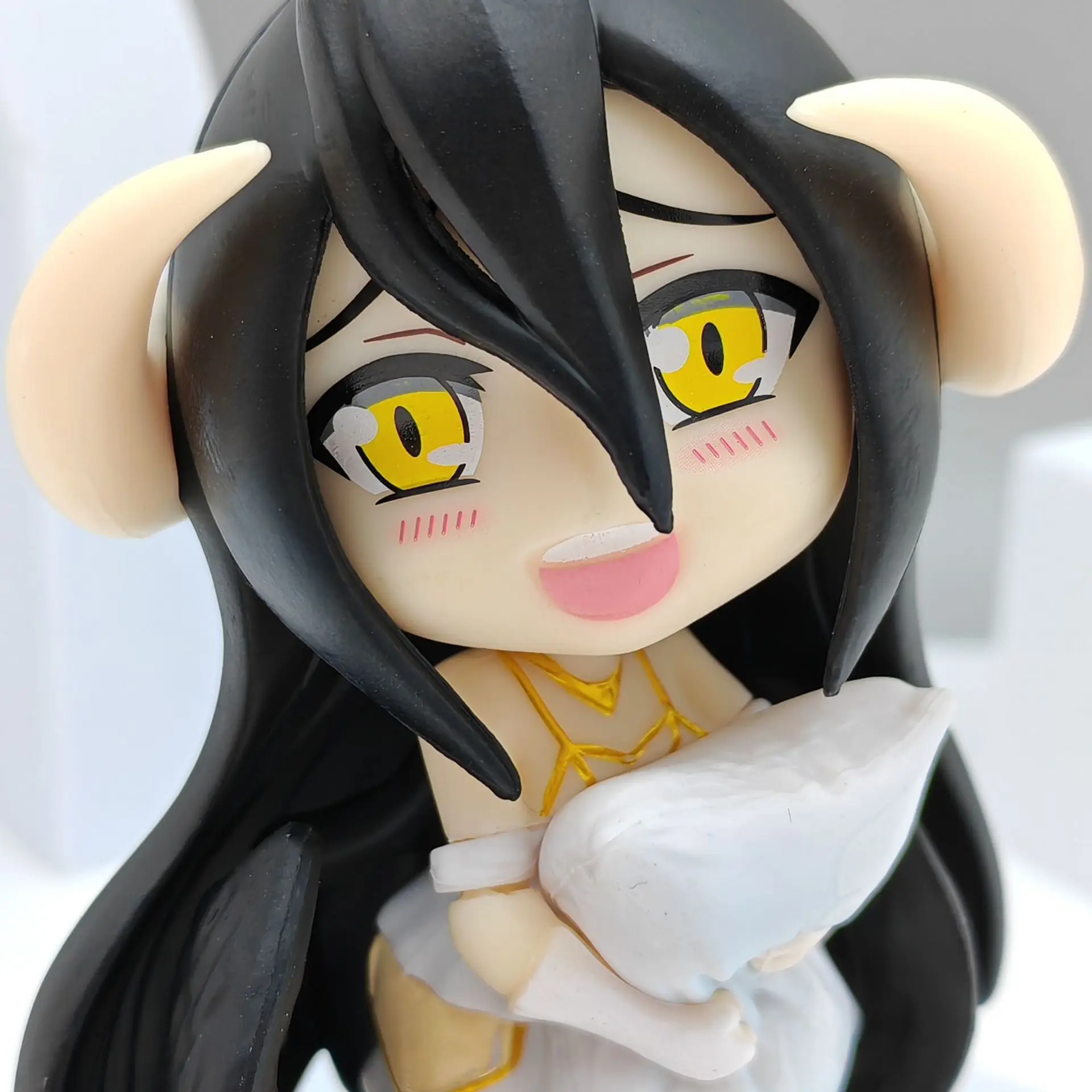 Mini almohada versión Q de Albedo de 12cm, estatuilla bonita para niña, periféricos de Anime Overlord, modelo de Pvc coleccionable, figuras de Albedo bonitas, juguetes
