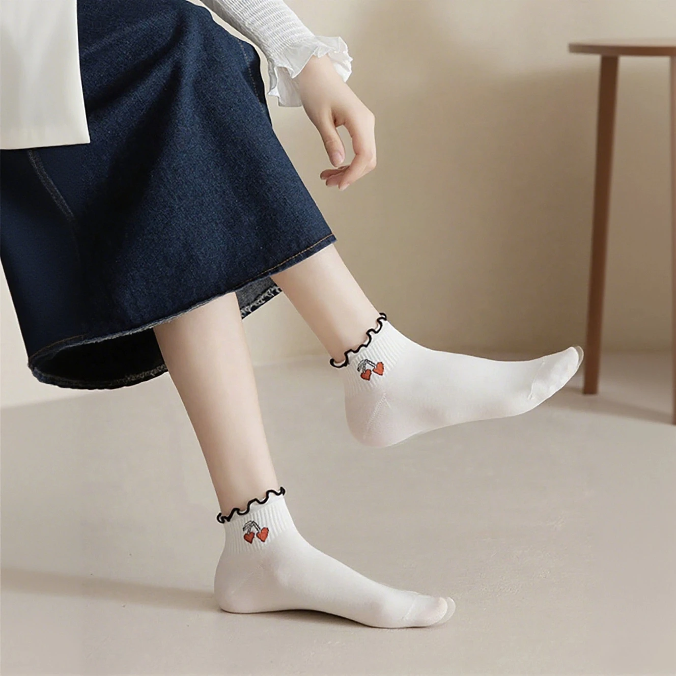 5 Pasang Kaus Kaki Wanita Bergaris Tepi Gulung Indah dengan Pakaian Sehari-hari Gaya Kuliah Kaus Kaki Pendek Lucu dan Kasual untuk Siswa