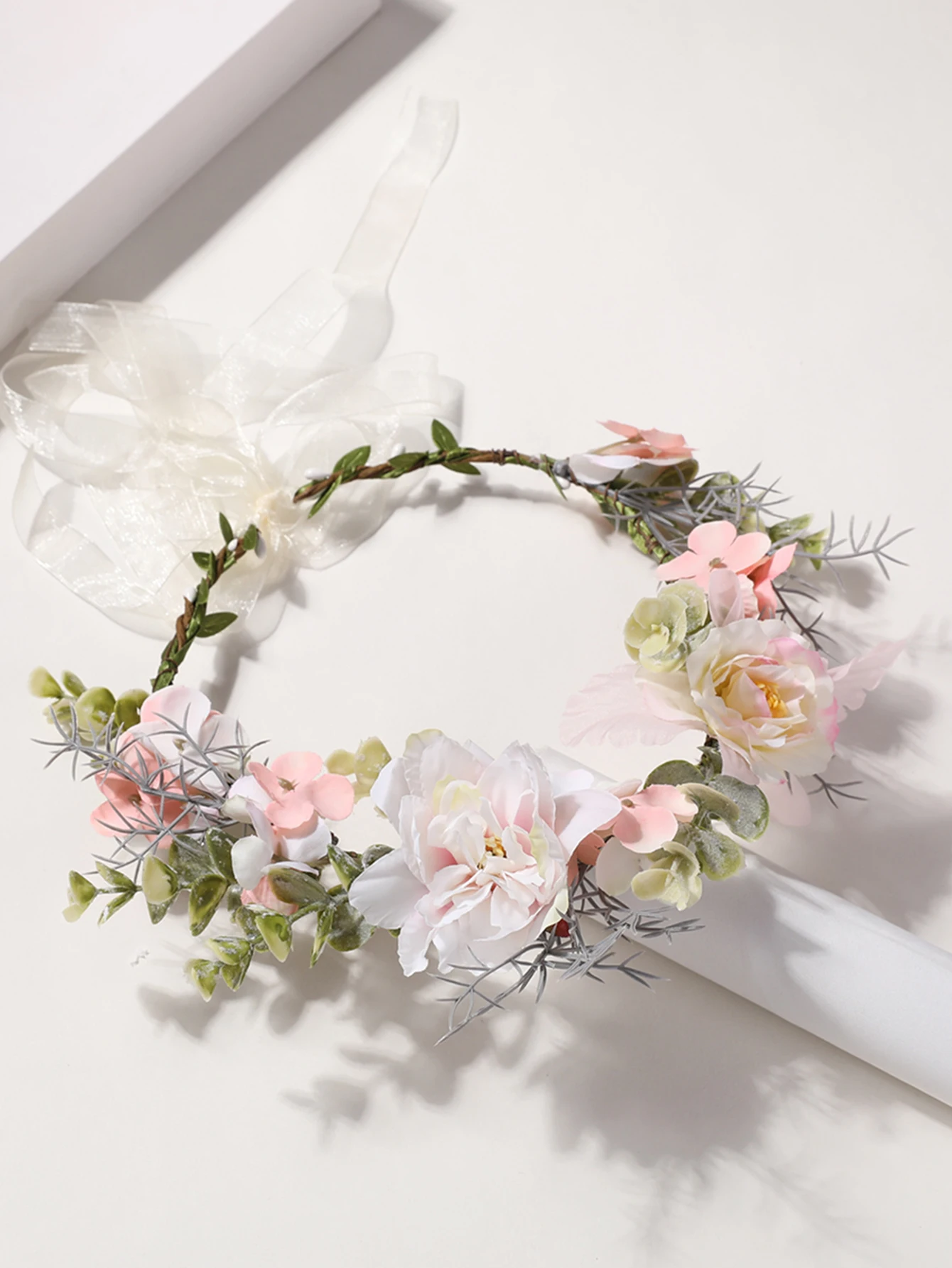 Simulated rattan woven hard ring steel wire flower wreath headwear, Han Shisen female super immortal bride bridesmaid decoration