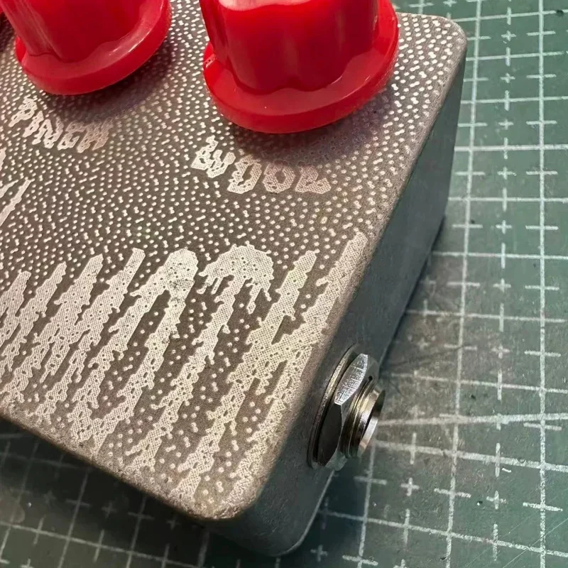 Woolly Mammoth-Style Bass Fuzz Distortion Pedal, Bass Single Effect Stompbox Guitar Performance