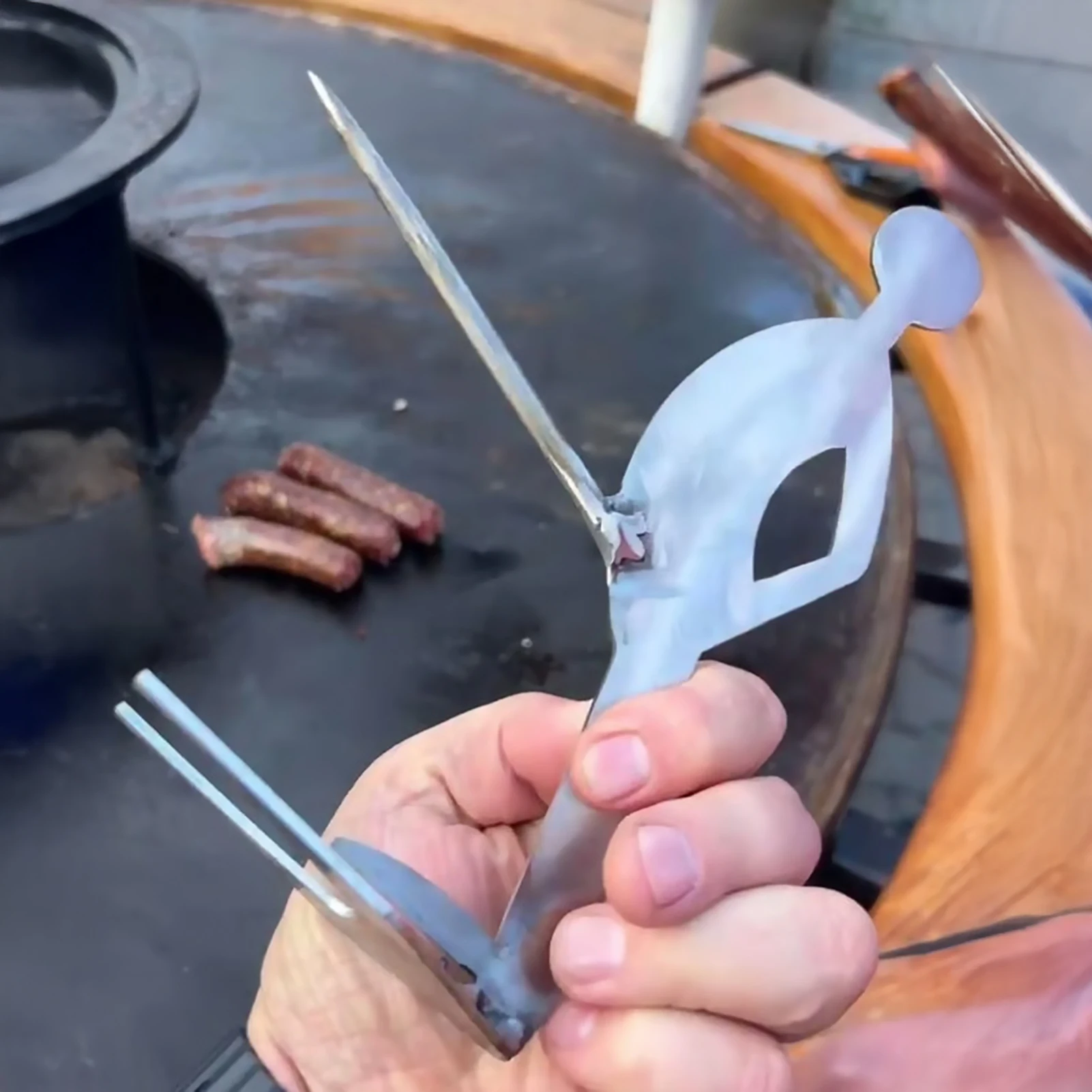 

Stainless Steel Hot Dog Roaster Food-Grade Stainless Steel Rust-Proof for Outdoor Barbecues Camping Bonfire Parties