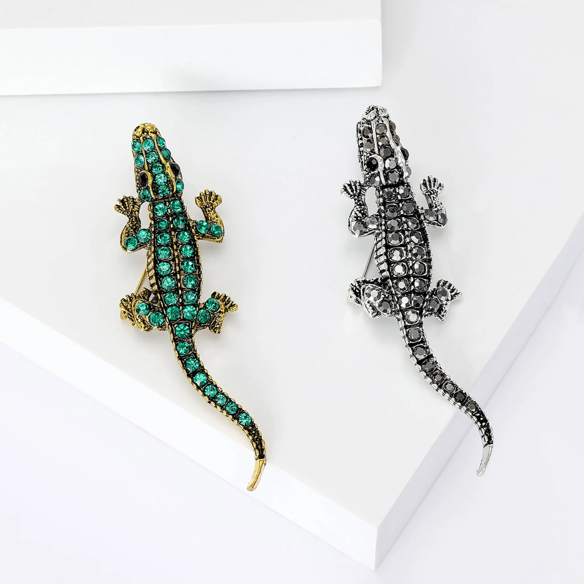 Rhinestone Crocodile Brooches Women Men Metal Classic Animal Fish Clothing Suit Coat Accesories Pins Party Daily Jewelry Gifts