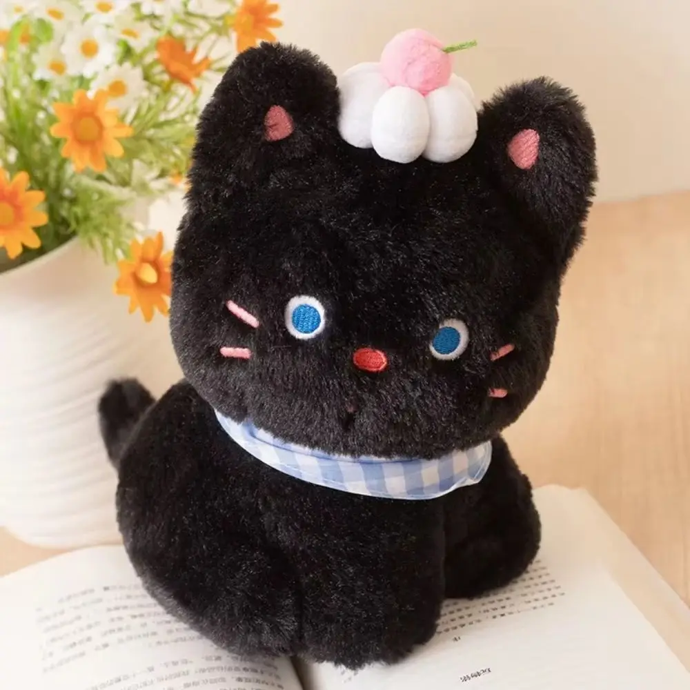 Jouet en peluche chat noir Pose assis avec gâteau crème PP coton peluche chaton noir poupée doux moelleux Meow Meow jouets en peluche