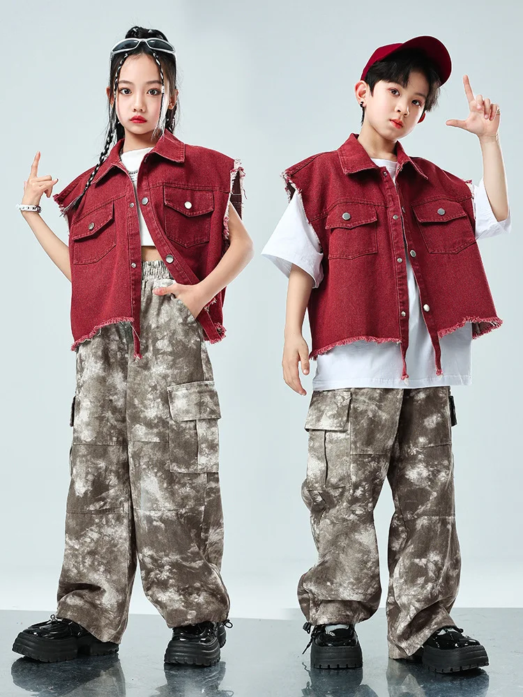 Ropa de Hip Hop para chico, chaleco vaquero rojo vino, Top de camuflaje, pantalones holgados Cargo informales para niña y niño, traje de baile de Jazz