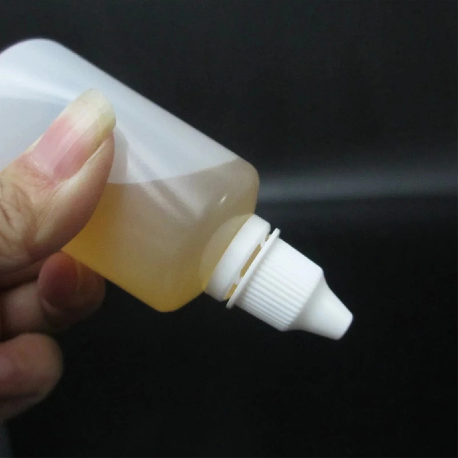 

Plastic Dropper Bottles White Empty Squeezable Liquid Dropper Bottle with Cap for Home and Travel