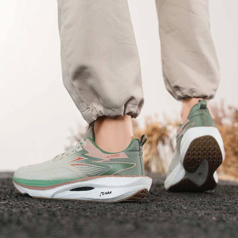 Herren-Freizeitsportschuhe, neue Rennschuhe mit Farbverlauf und Carbonplatte, atmungsaktive Fly-Knit-Mesh-Dämpfung, rutschfeste Schuhe für Herren und Damen, Outdoor-Sportschuhe für morgendliches Lauftraining. – Detail 15