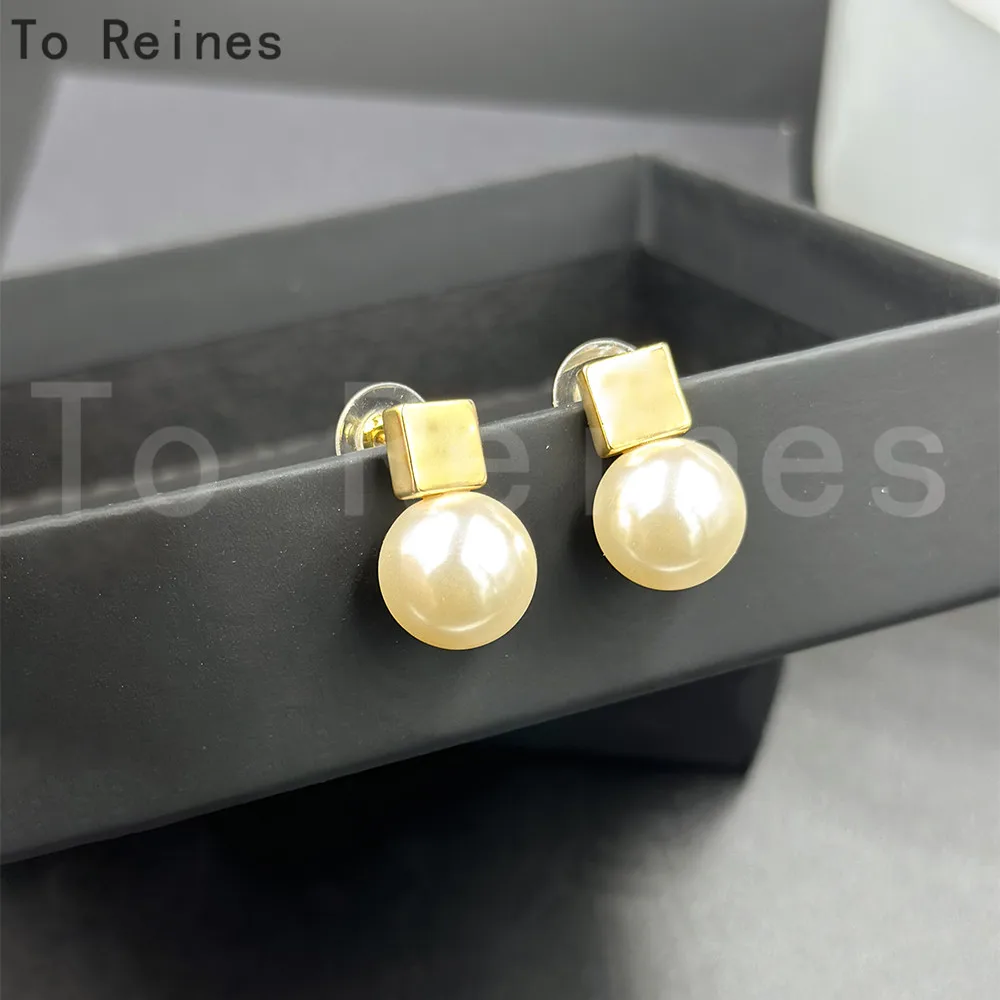 

To Renies Vintage Baroque Pearl Earrings Gold Color Quadrate Earclip Women Temperament Elegant Jewelry luxury Nightparty Gift