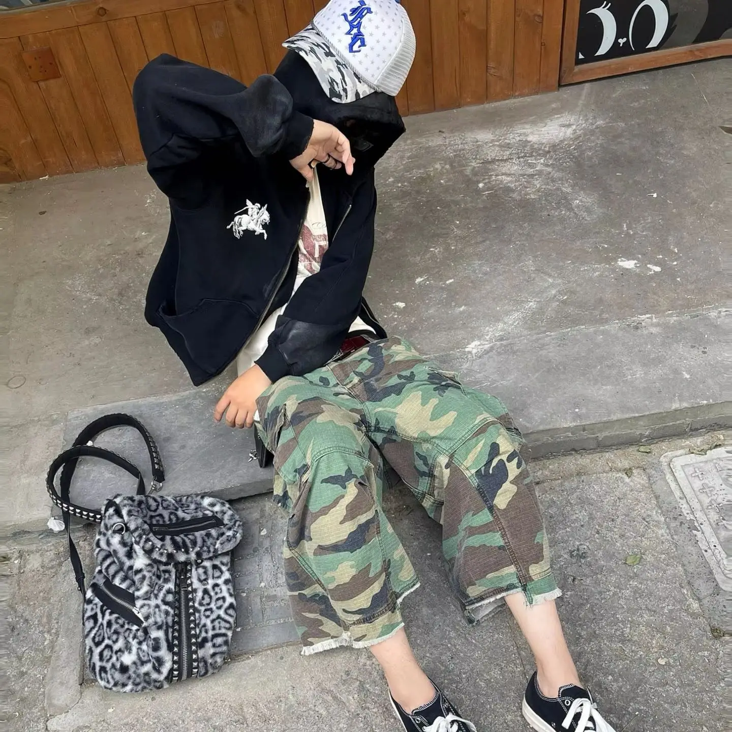 Men Vintage Washed Camo Cargo Capris Multi Pockets Raw Hem Spliced Shorts Loose Streetwear Camouflage 7/8 Length Pants