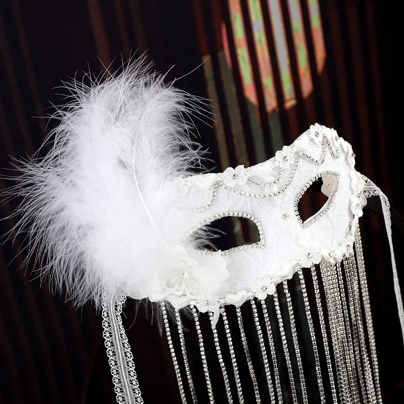 Elegant Tassel Chain Masquerade Ball Hard Eye Shield Women's Sexy Festival Party Mask Decorative Accessory Rhinestone Masks