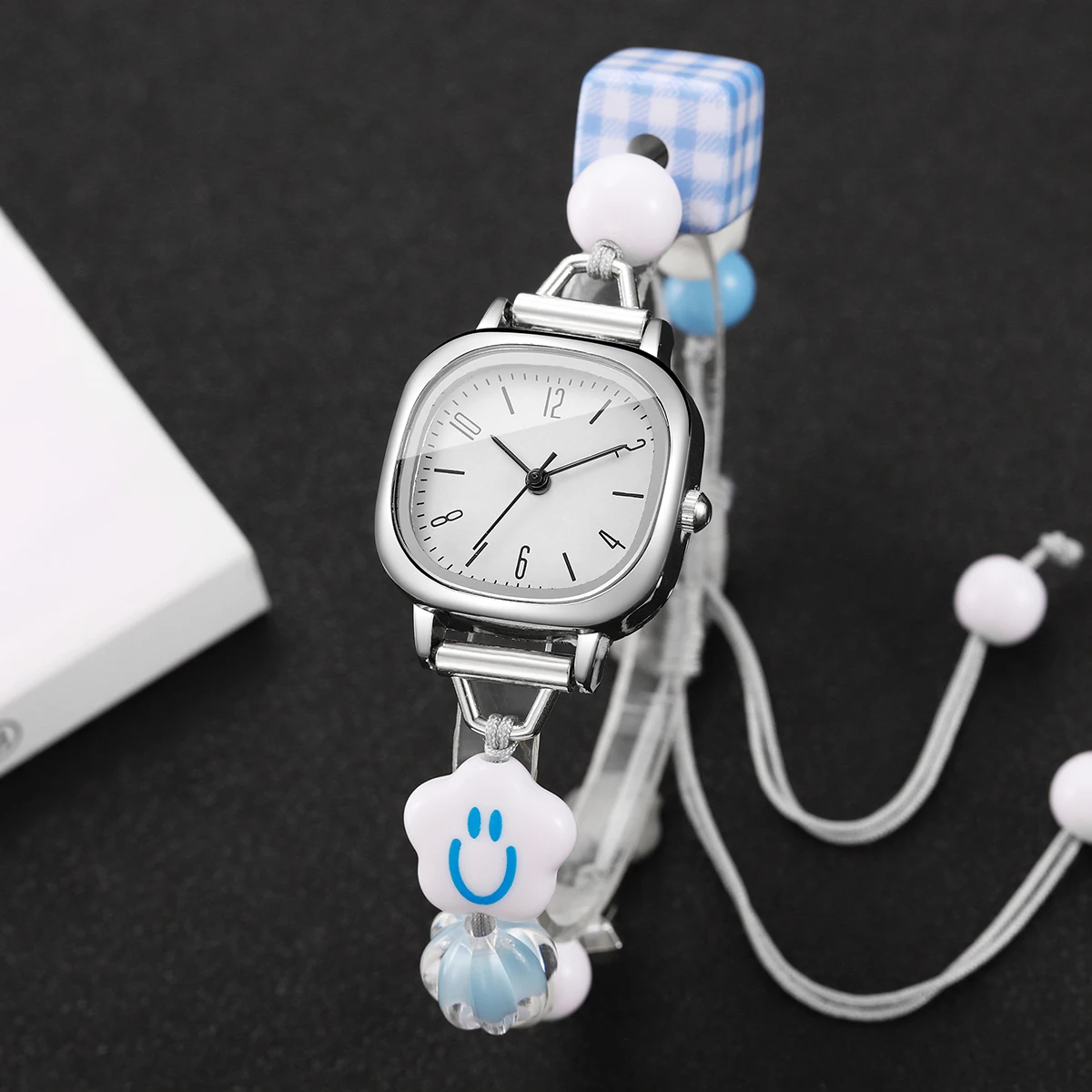 New College Style Women's Watch Sweet and Diversified Student Leisure Pulling Rope Strap Quartz Watch (Box Not Included)