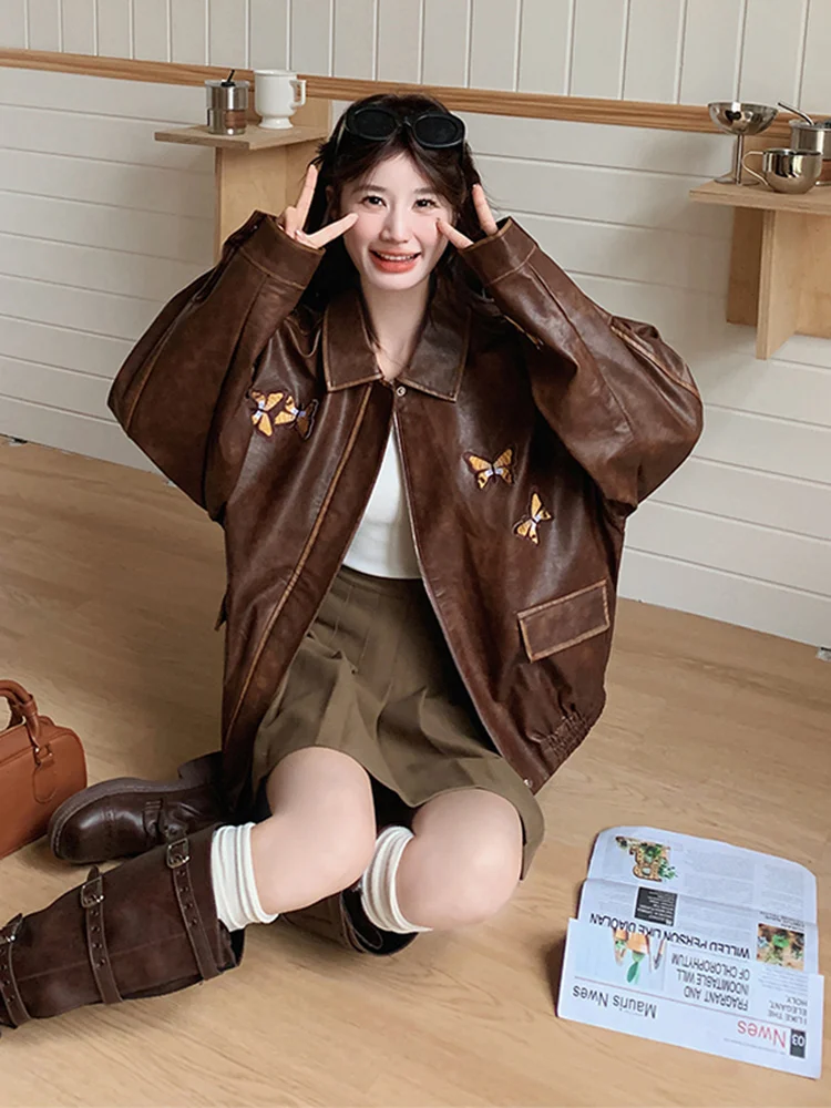 Giacca da Donna in Pelle PU con Ricamo Retrò, Colore Caffè, Capospalla per l'Autunno 2025, Tendenza Moda