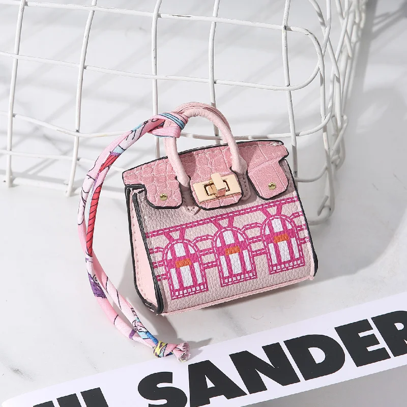 2026 H-home Cute Mini House Shaped Bag Hanging Ornament Multi Purpose Pouch Car Key Holder Earphone Bag Red Packet Storage Hangi