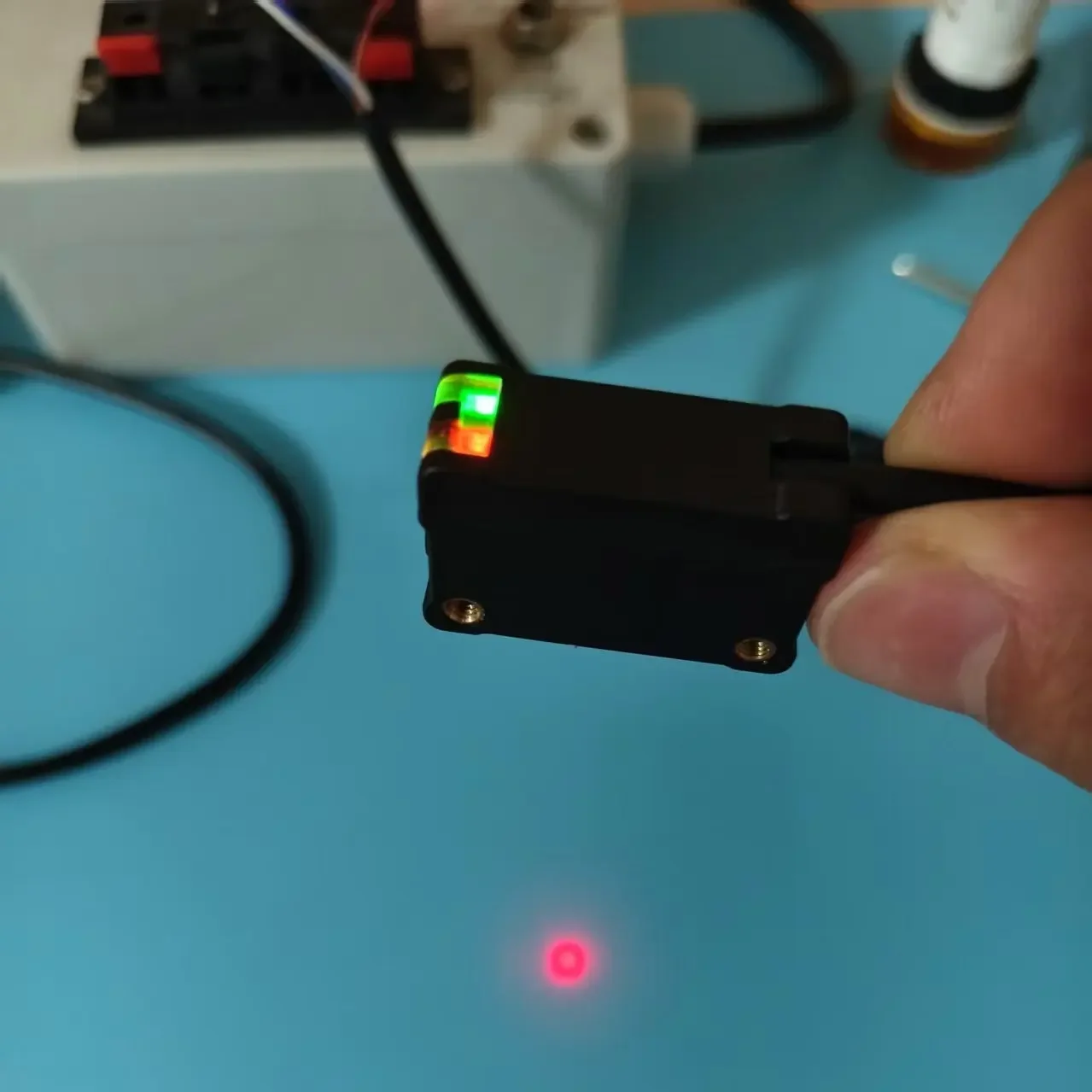 Diffuse reflection Material sensing Background suppression Photoelectric sensor Light spot 5mm Anti-interference Not affected
