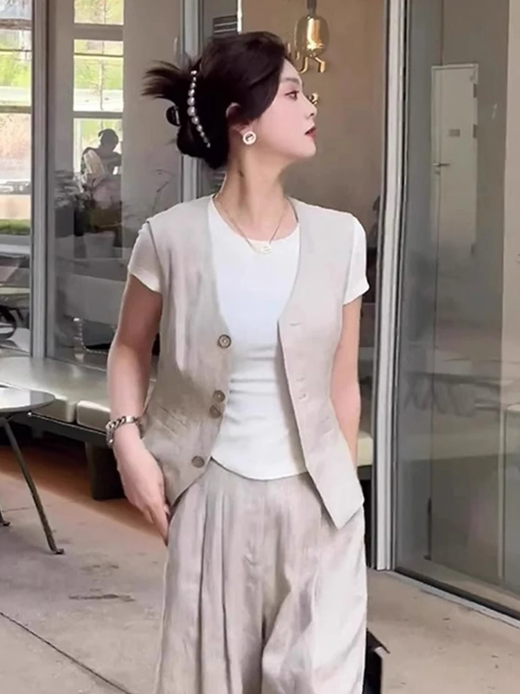 

Faionable Svel Vest 2025 Summer Wear Ele High-End Slimming Trendy Layering Versatile Top Button Detail V-Ne