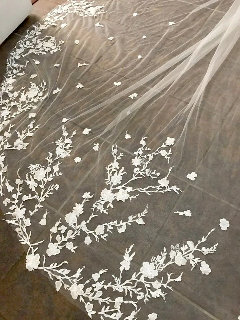 Cathedral Veil 500cm Length 300cm Long Wedding Veil Lace Appliques One-Layer Wedding Veils With Comb Bridal Veil