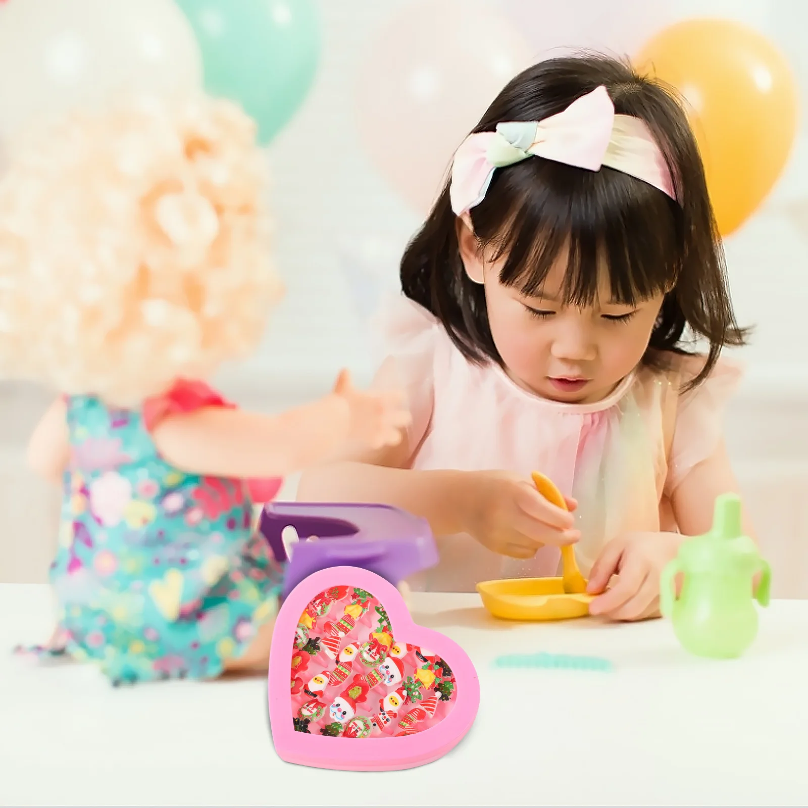 

36Pcs Kids Christmas Finger Rings Collection Fashionable Plastic Ring Set Comfortable Hand Feel Holiday Themed Party Favor Gift