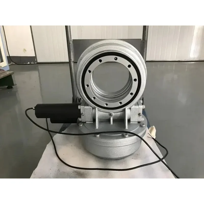 防水IP65 IP66旋回駆動ウォームドライブソーラートラッカー密閉型デュアル軸モーター