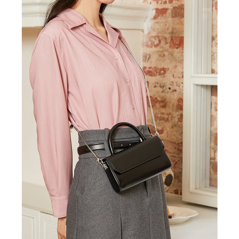 باليد مربع صغير 2025 سلسلة حقيبة المرأة جلد طبيعي Crossbody المرأة الصغيرة واحدة الكتف مصمم حقيبة فخمة