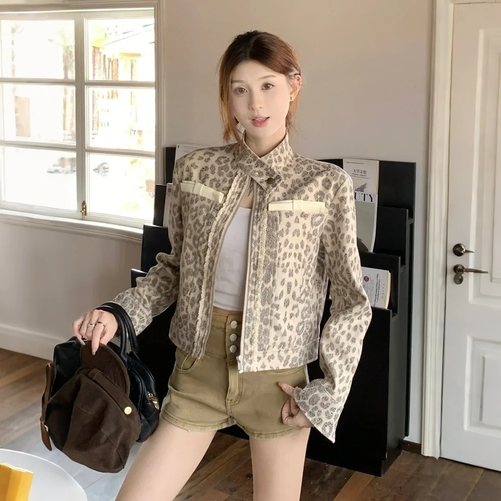 المرأة الأمريكية الرجعية سترة ليوبارد طباعة دراجة نارية نمط الخريف الصغيرة البالية الثابتة صبغ الوقوف طوق سترة قصيرة