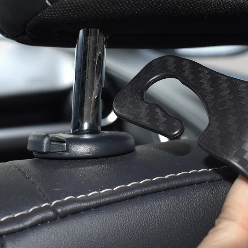 Uniwersalny zagłówek fotela samochodowego z włókna węglowego Haki do przechowywania Wieszak na tylne siedzenie samochodu Uchwyt na organizer Auto Akcesoria wewnętrzne 4 szt. — zdjęcie 5