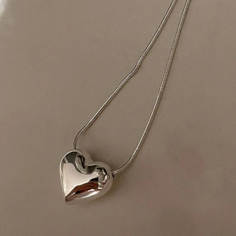 New Ladies Alloy Simple Heart Pendant Fashion Thin Chain Necklace Korean Popular Women Charm Collar Jewelry Wholesale Party Gift