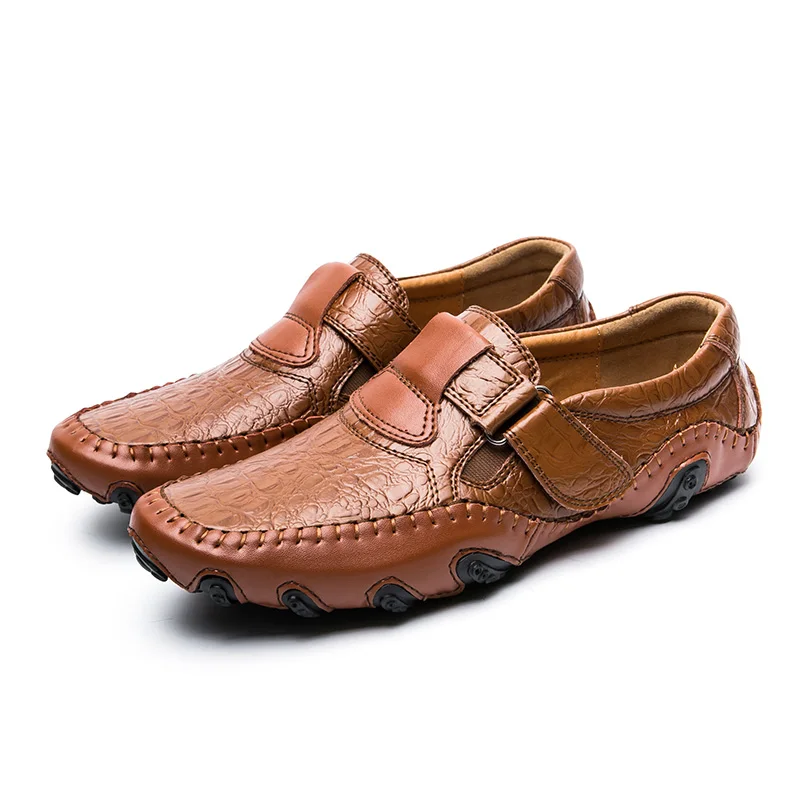 Flats Fashion scarpe Casual in pelle da uomo nuova estate traspirante in vera pelle Slip on Driving Shoes mocassini antiscivolo con suola morbida