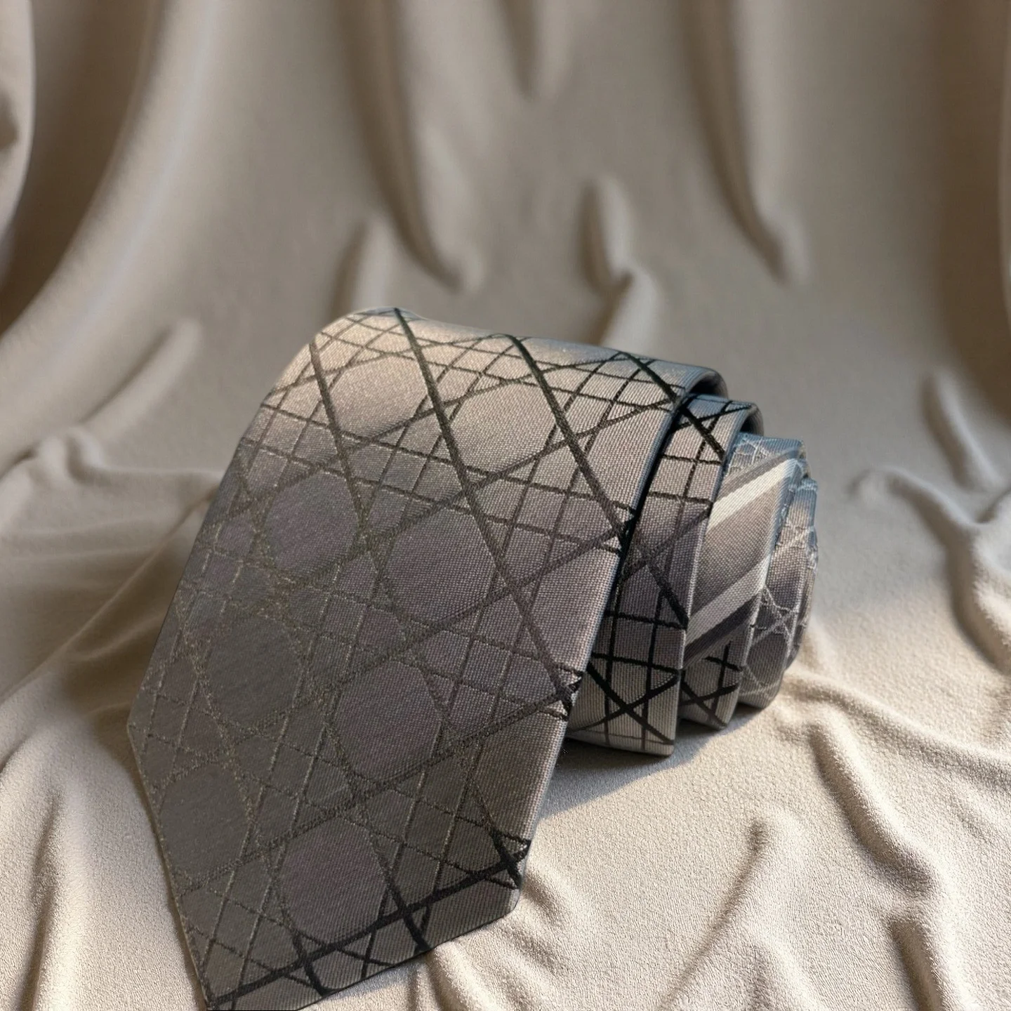 Handmade Luxury Brand Men's Neck Ties Formal Business Bow Tie Holiday Gift 100% Top Grade Twill Silk Soft Skin-friendly CD Style