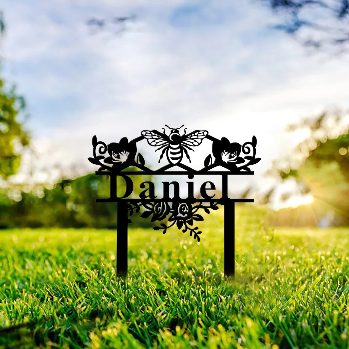 

Flower Bee Garden Sign Stake Art Deco Metal Iron Garden Theme Personalized Name Home Decor Artwork Outdoor Decorative Gifts