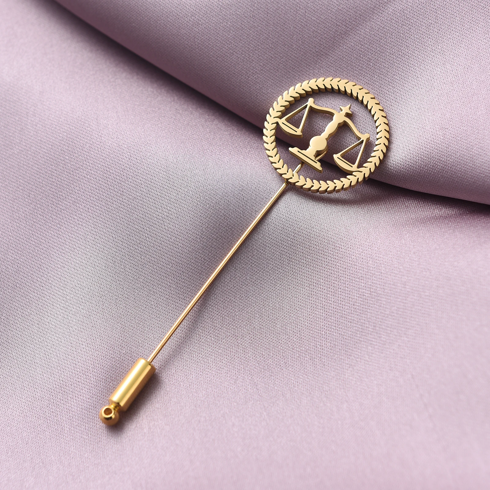 Pin de solapa de acero inoxidable para hombre, emblema de abogado, broche de balanza de la justicia, logotipo, joyería de ley notaria, regalo de joyería