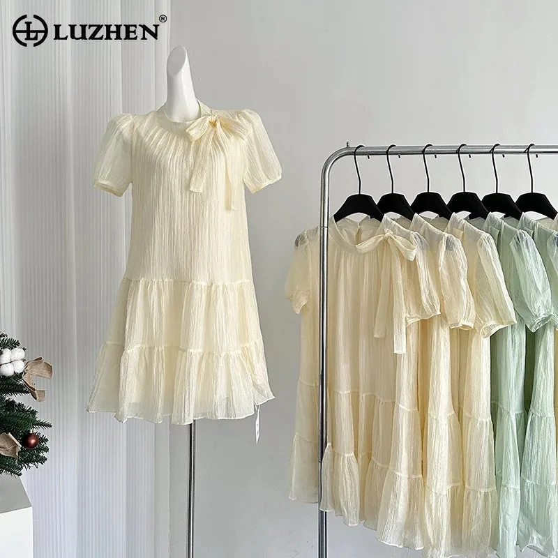 

LUZHEN ремень Ins бант Декор рюши Hemline Свободные повседневные платья женщин 2024 летнее однотонное элегантное праздничное платье AA1271