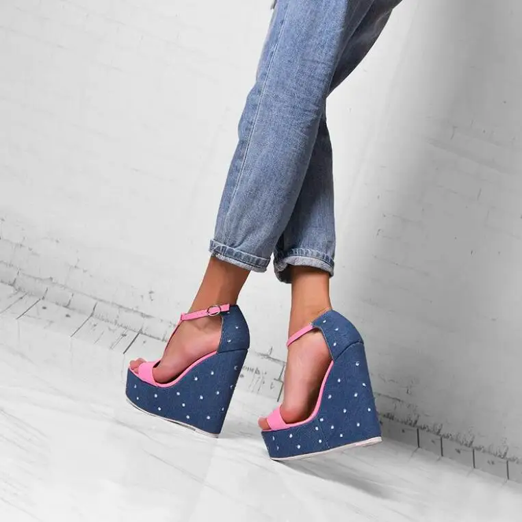 الصيف الوردي النيون الأصفر T-حزام الأزرق البولكا نقطة الدنيم صندل خشبي امرأة اللمحة تو منصة إسفين أحذية عالية الكعب Sandalias