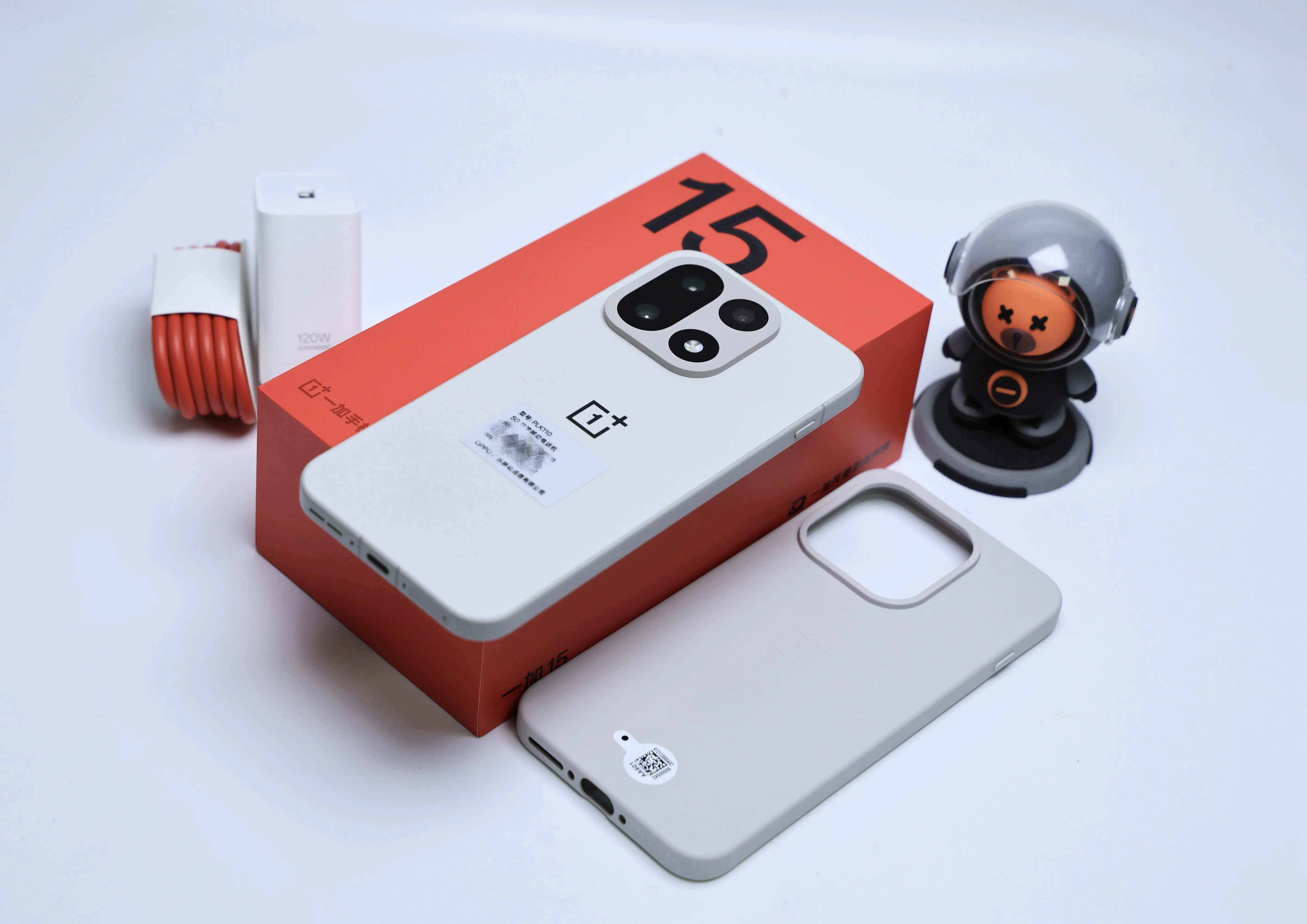 NEW Global Rom OnePlus 15 Phone 5G Snapdragon 8 Elite Gen 5 6.78 165Hz AMOLED 7300mAh 120W SUPERVOOC NFC OTA 50MP OxygenOS 16