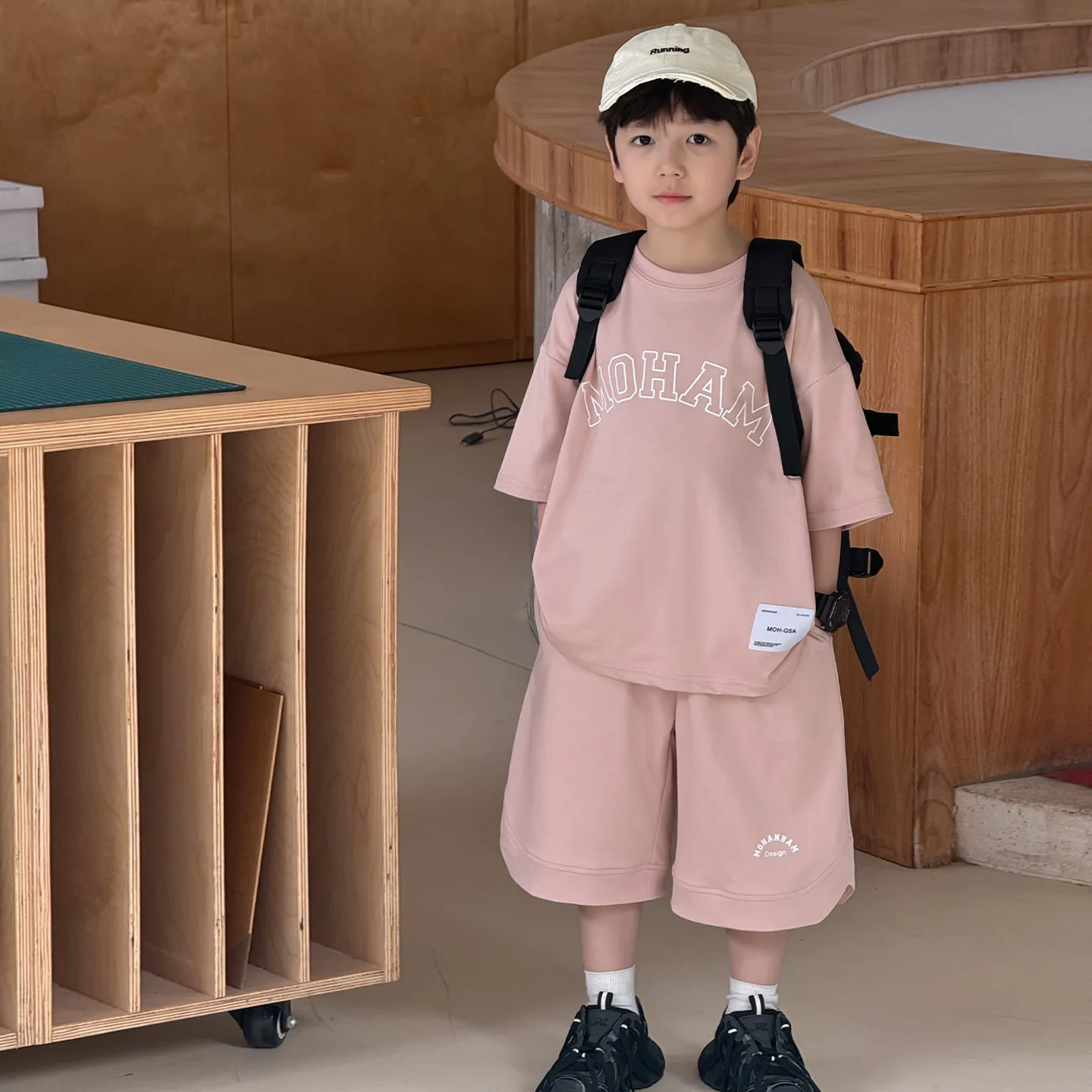 

Boys spring and summer children's wear Korean version of alphabet labeling children's short sleeve set