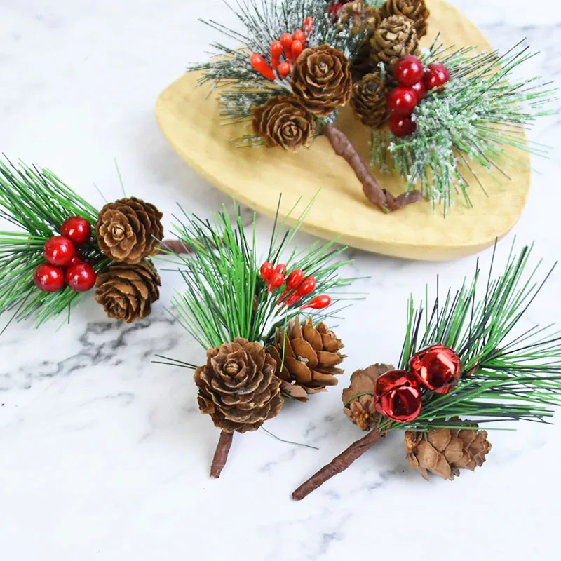 Rami di pino di natale artificiale con pigna decorazione realistica ornamento albero di natale ciondolo appeso decorazioni per la casa