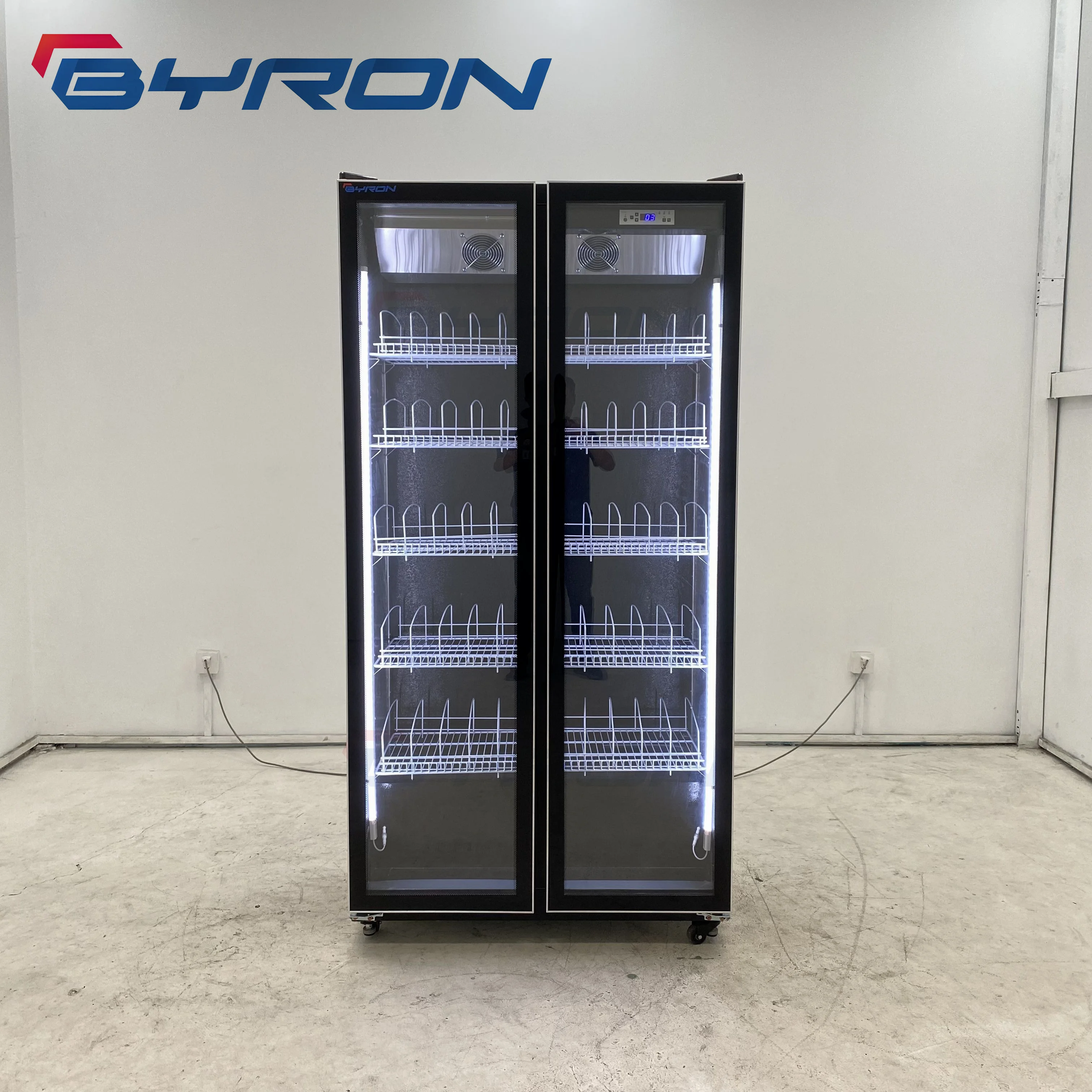 Commercial Beverage Cooler, Upright Glass Door Display Fridge, 400L-2000L Capacity, Beverage Showcase, Freestanding Drink Cooler