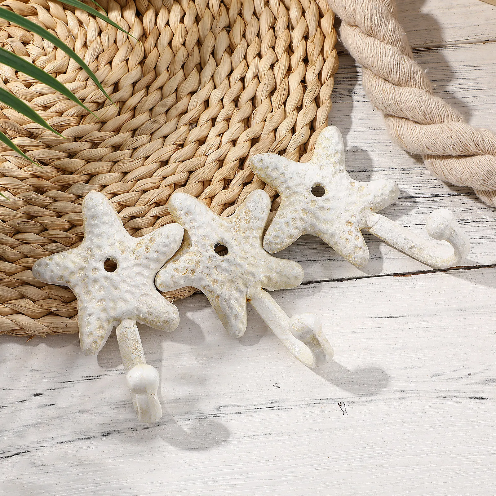 3Pcs Sea Star Wall Hooks Decorative Iron Hooks Nautical Style for Bathroom Kitchen Bedroom Hanging Clothes Towels Keys Bags