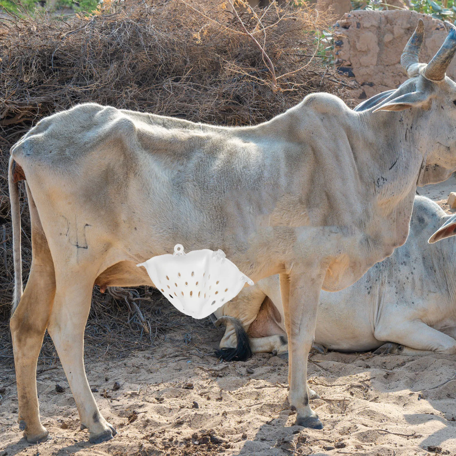 

1pcs Calf Weaner Tool Cow Device Adjustable Plastic Cattle Weaning Equipment Farm Livestock Supply Pasture Calf Weaning Tool