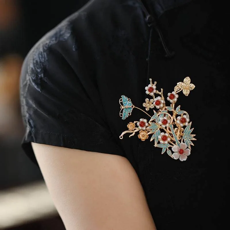 

Classical Chinese Style Brooch Premium Exquisite Elegant Delicate Autumn Winter Coat Corsage Pin Cheongsam Clasp Design Sense