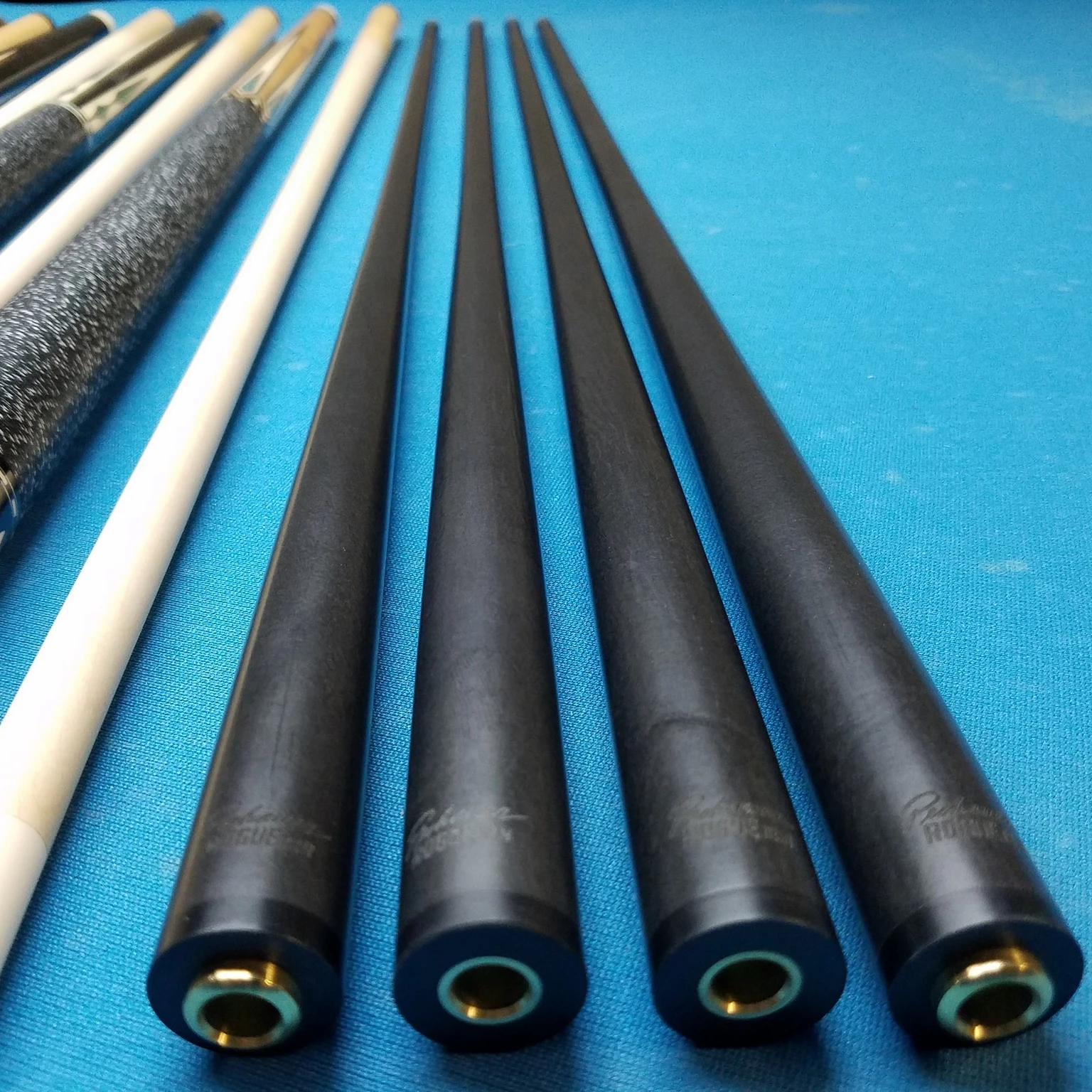 SW low-deflection carbon fiber billiard and snooker cues