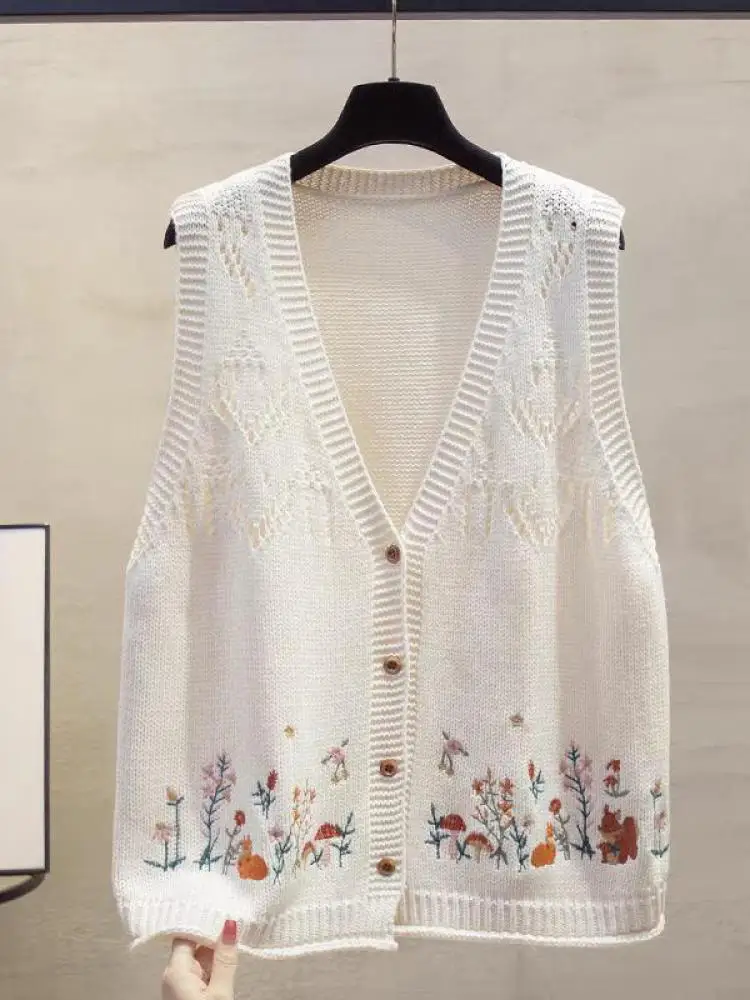 

Vintage Women Flower Embroidery Sleeveless V-neck Knit Sweater Tank Tops Autumn Boho Vacation Single Breasted Vest Clothing Chic