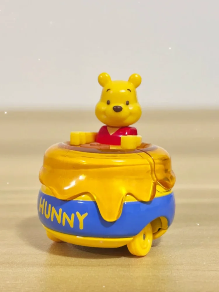 TOMY Modello di visualizzazione per auto giocattolo in lega 02 Winnie The Pooh Bear Veicolo da collezione Set di binari per treni per auto non radiocomandati