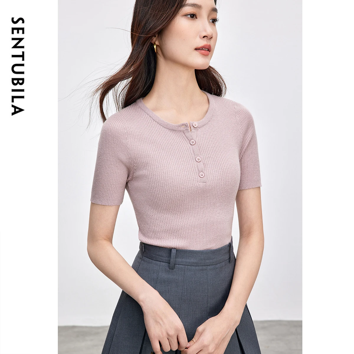 

SENTUBILA Wool Blend Knitted Pullover For Woman 2025 Summer Slin Fit O Neck Short Sleeve Breathable Female Casual Tops W52H59261
