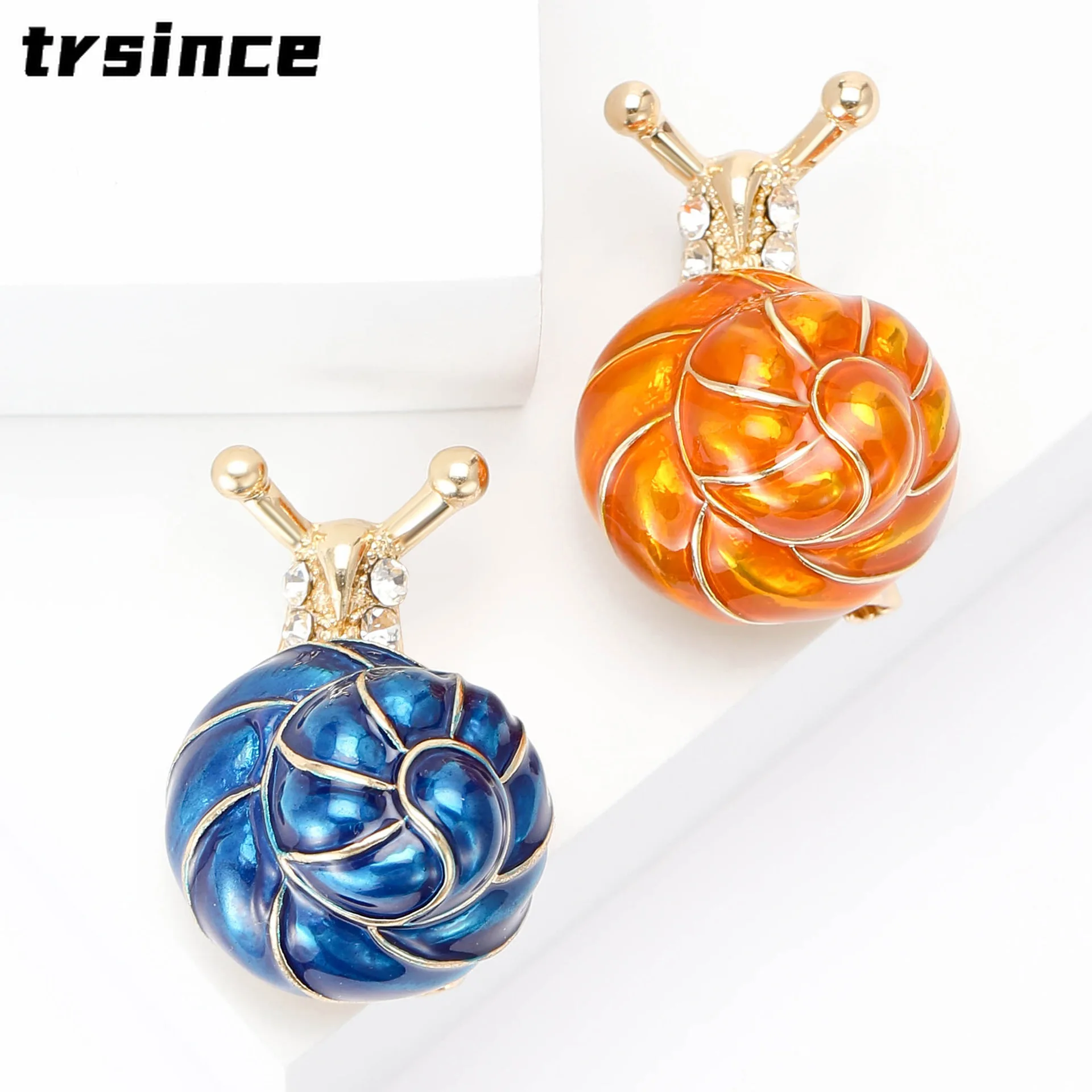 New Fashion Creative Enamel Dripping Oil Snail Brooch Niche Insect Pin Ladies Clothing Accessories Corsage Gifts
