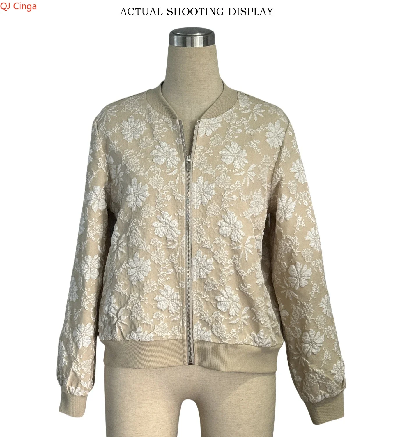 เสื้อแจ็คเก็ตแขนยาวสีเบจสำหรับผู้หญิง เสื้อโค้ทลำลองแบบครอปคอเบสบอล ผ้าแจ็คการ์ด