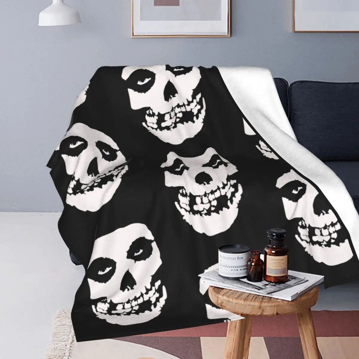 The Misfits Skull Plush Blanket Heavy Metal Music Band Customized Throw Blanket for Home 125*100cm Bedspreads